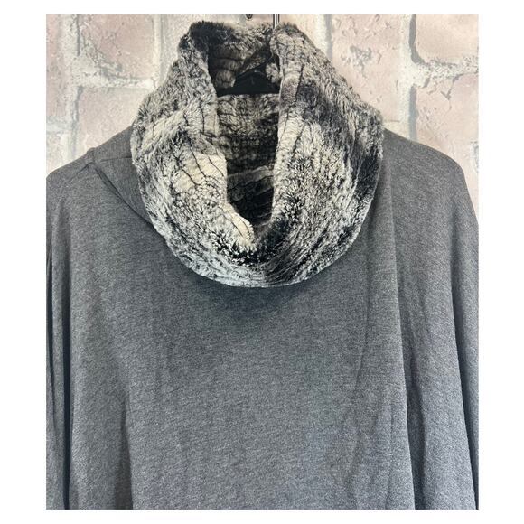 Capote SIAN Boho Cowl Neck Square Bamboo Fleece Poncho with Faux Fur Trim Sz S/M - Picture 8 of 13